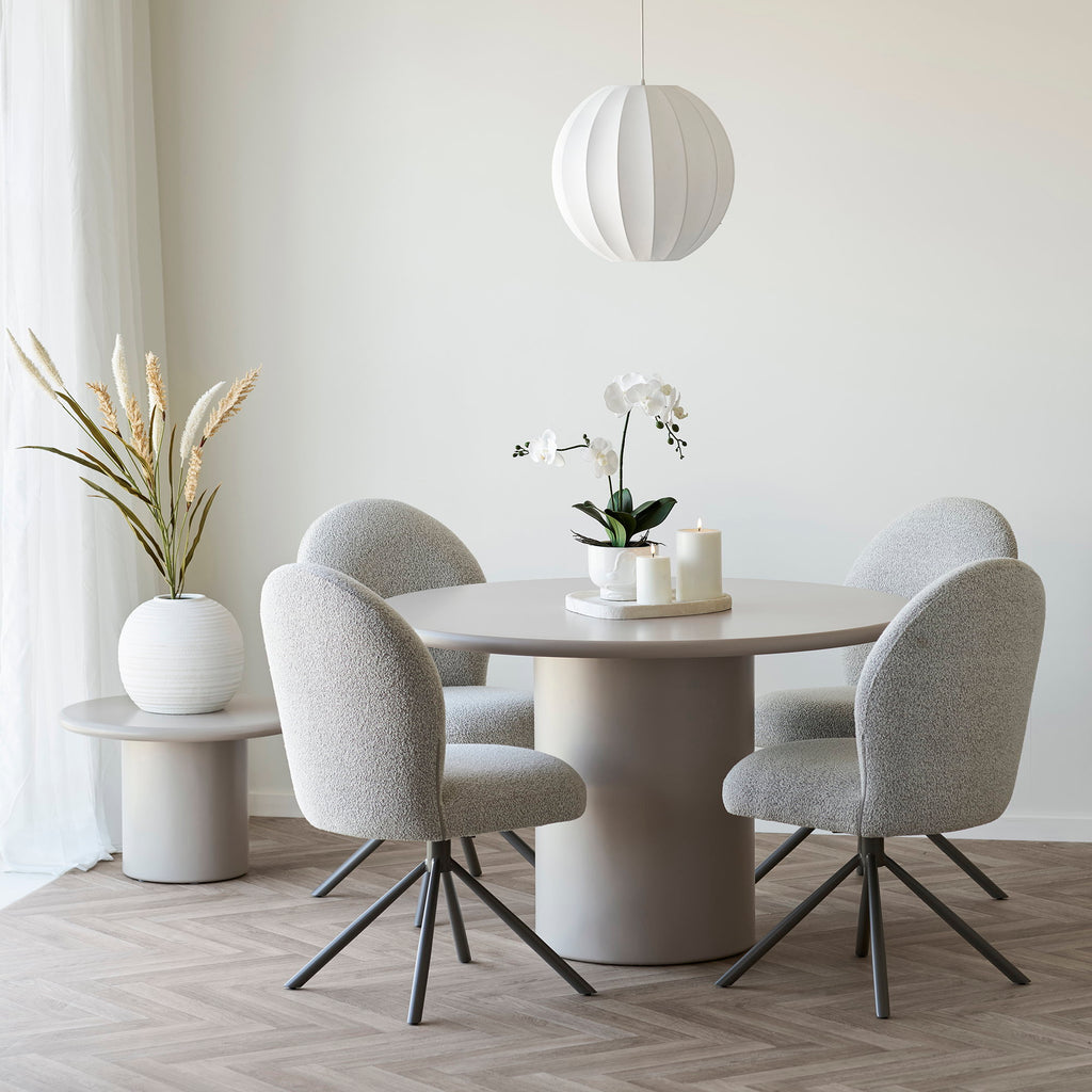 Boll – pendel i harts och metall